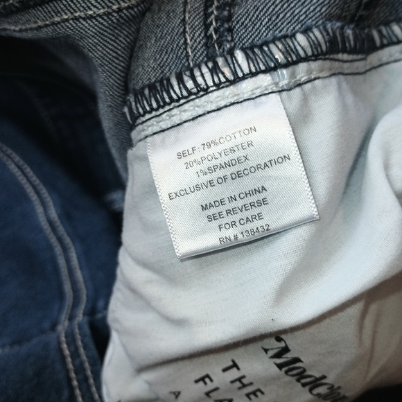 ModCloth The Bianca Flared Jeans Womens Plus Size 24 - Picture 6 of 7